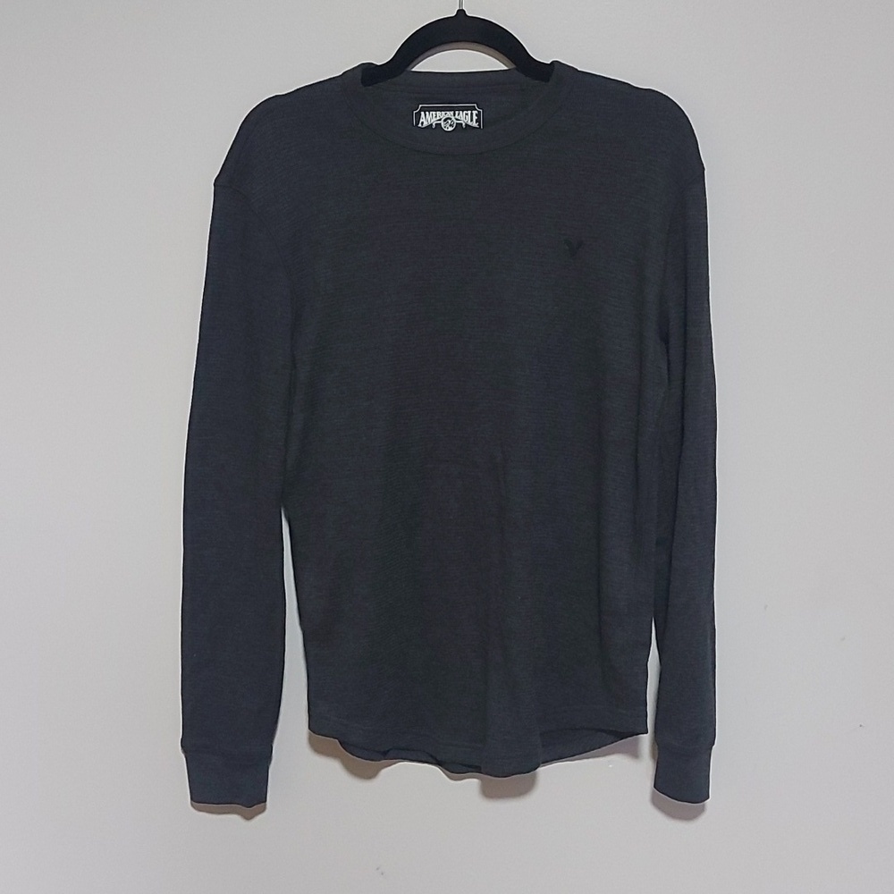 3/$10American eagle XS long sleeve shirt
